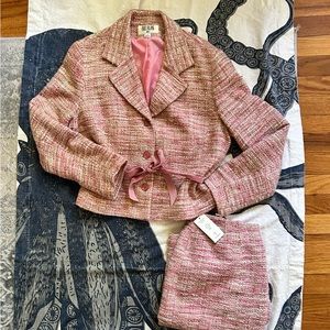 Bill Blass Size 14. Pink suit.